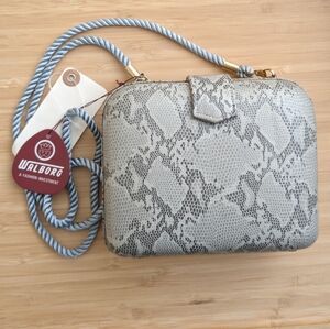 Vintage Walborg gray snake skin print clutch. NWT